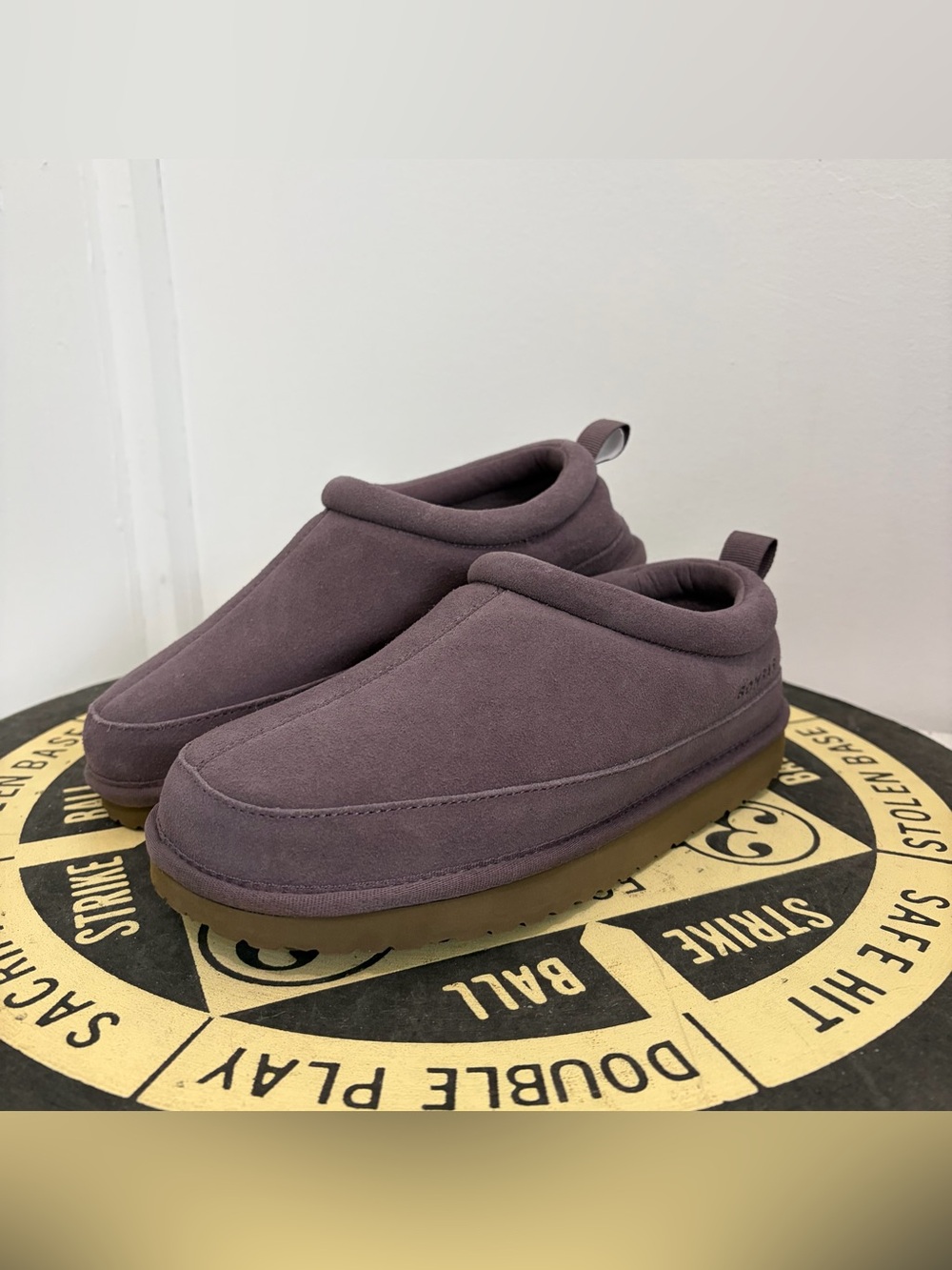 BOMBAS Saturday Suede Slip On Slippers Shoes Women’s Size 6 Dusty Purple